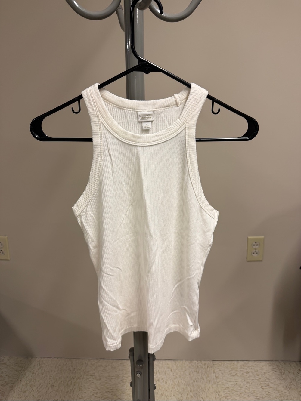 Patagonia Ribbed White Tank Top SizeSmall